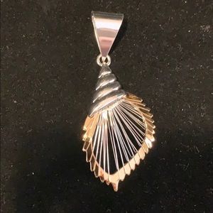 Avon vintage necklace Pennet 3” silver and gold